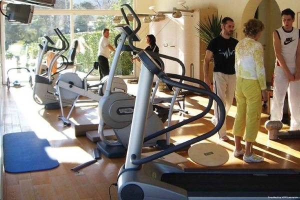 Kamer Suites & Hotel